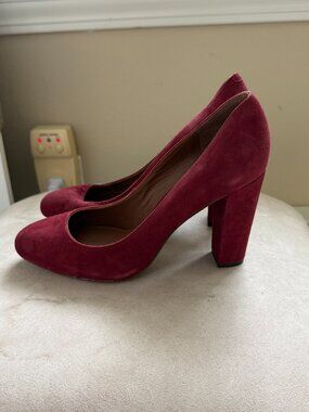 Chunky heel pumps
